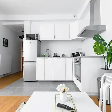 101 - 2 Pieces, Parking, 10Mn Paris Et Aeroports Appartement